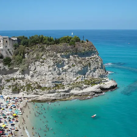 Villa Vittoria Tropea B&B-3